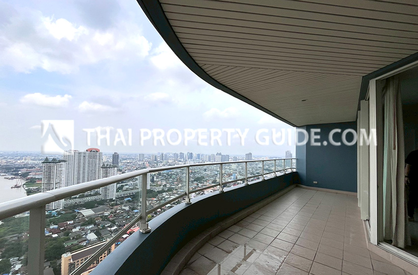 Condominium in Sathorn 